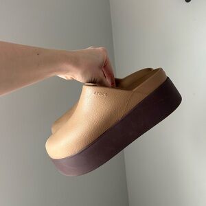 CROCS Women's Brown Platform Mules